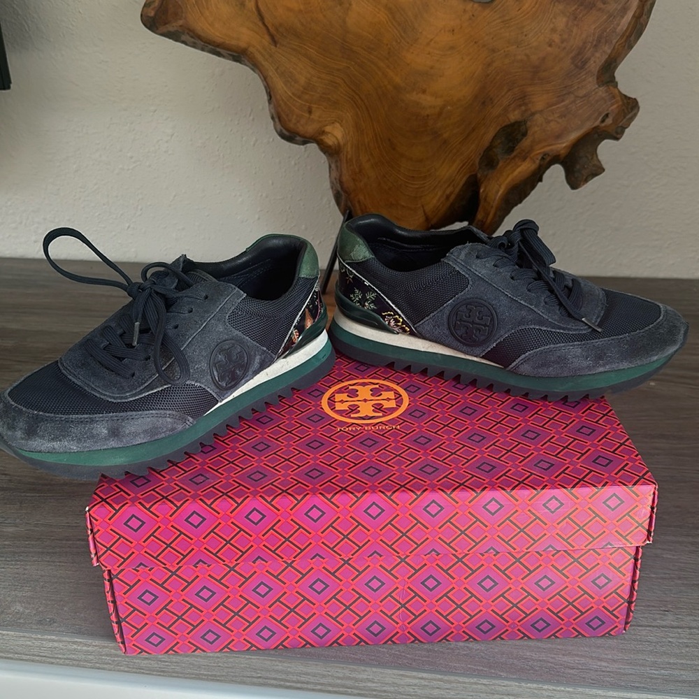 TORY BURCH Sawtooth Logo Sneaker